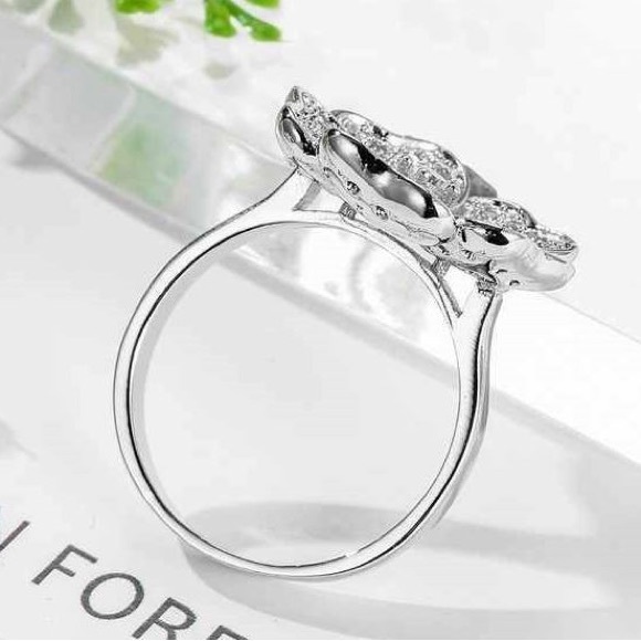 White Hibiscus Flower Ring - Picture 5 of 5